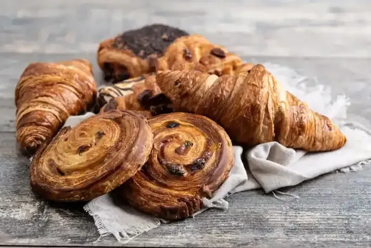 Croissanty i eklerki
